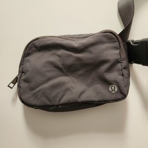 lululemon athletica Gray Everyday Waist Bag